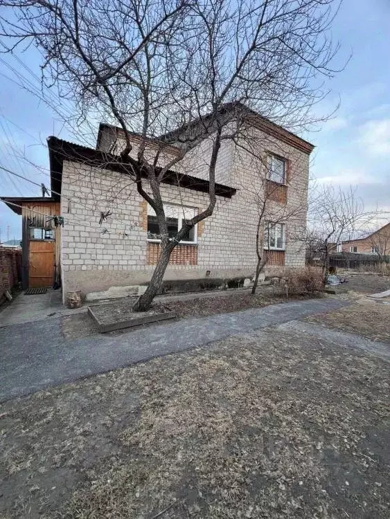 Дом в Хакасия, Алтайский район, с. Белый Яр Шахтерская ул., 2А (240 м) - Фото 1