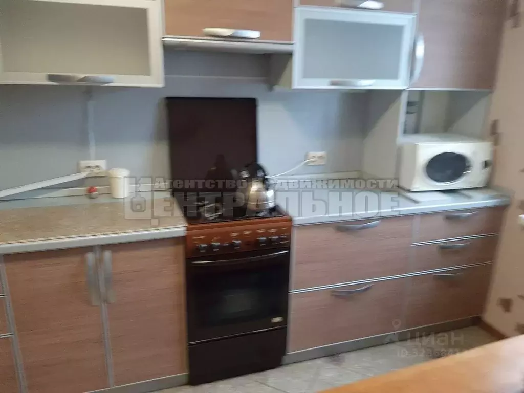 3-к кв. Смоленская область, Смоленск ул. Нахимова, 13в (72.0 м) - Фото 2