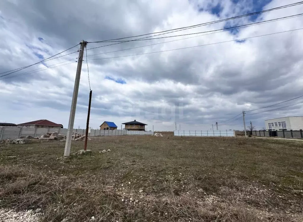 Участок в Крым, Симферопольский район, Николаевка пгт ул. ... - Фото 1