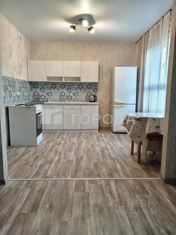 Студия Алтайский край, Барнаул ул. Солнечная Поляна, 94к2 (28.1 м) - Фото 0