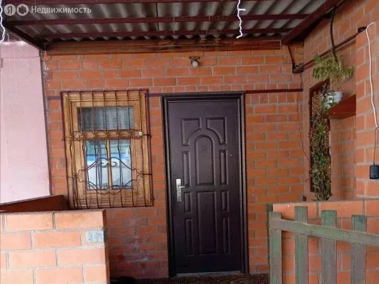 Дом в Лабинск, Октябрьская улица (70 м) - Фото 1