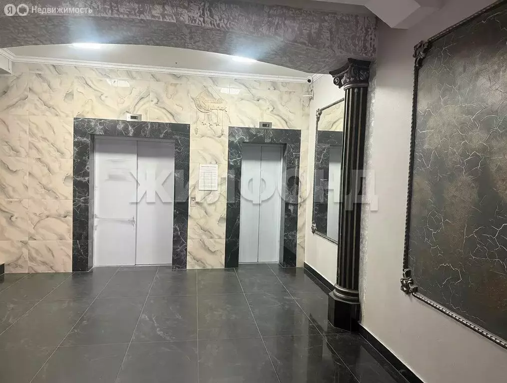 3-комнатная квартира: Черкесск, Октябрьская улица, 384А (119.8 м) - Фото 1