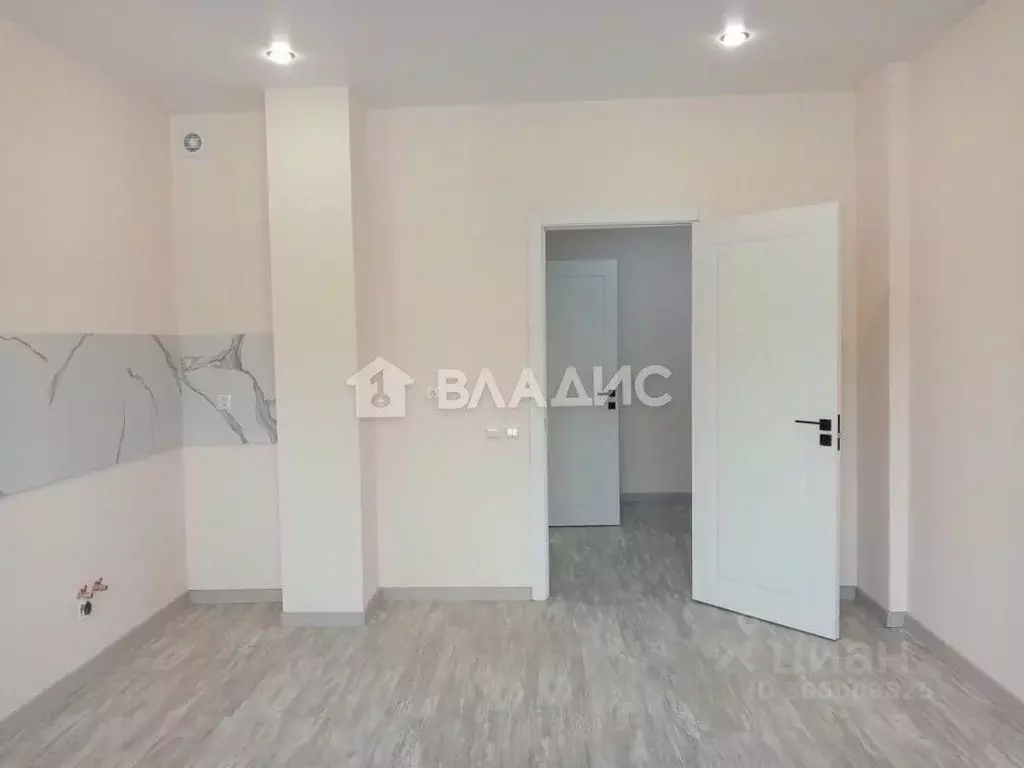 Студия Бурятия, Улан-Удэ 105-й мкр, 43 (30.6 м) - Фото 1