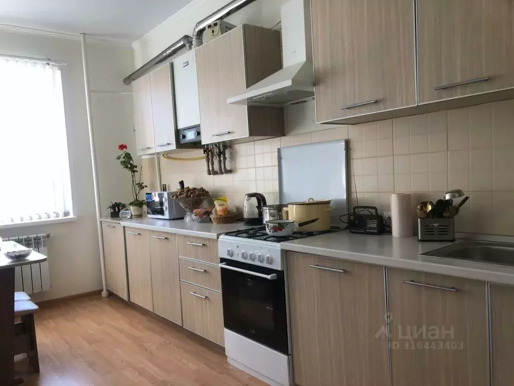 2-к кв. Краснодарский край, Темрюк ул. Анджиевского, 47Ак3 (64.5 м) - Фото 0