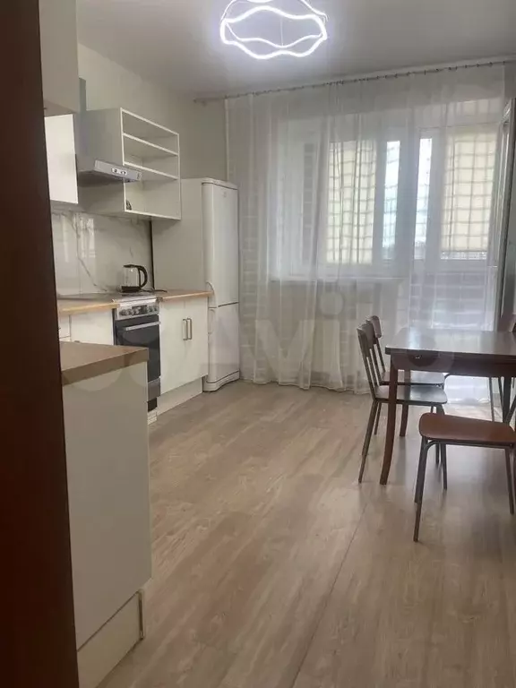 1-к. квартира, 52 м, 13/18 эт. - Фото 0