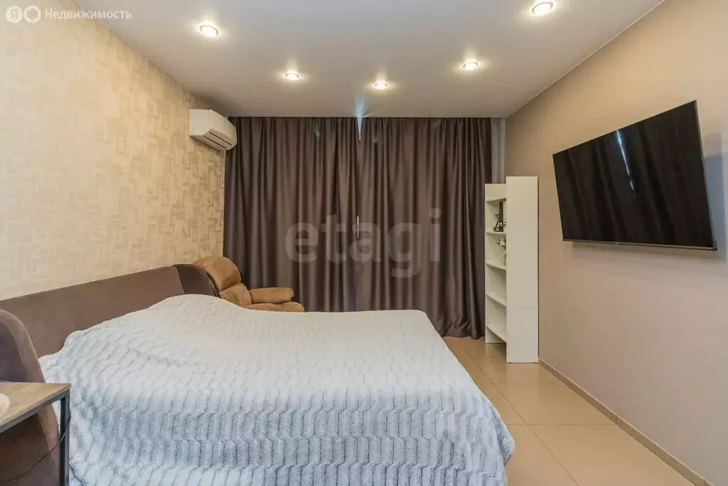 Квартира-студия: Тюмень, улица Раушана Абдуллина, 6 (29 м) - Фото 1