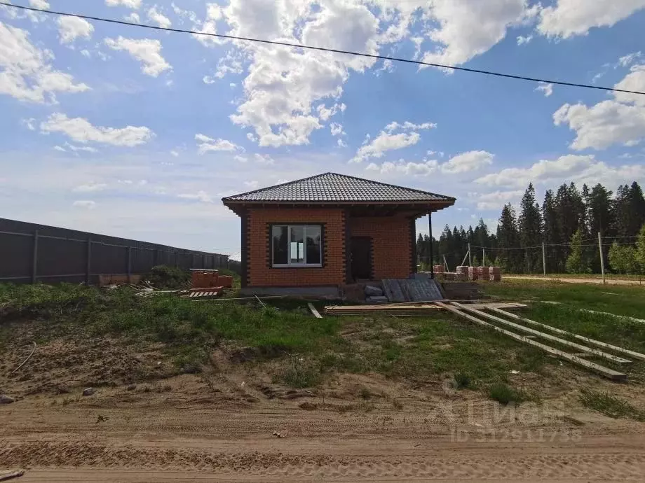 Дом в Пермский край, Березники муниципальное образование, пос. ... - Фото 1