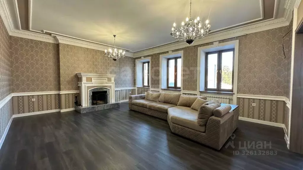 5-к кв. Оренбургская область, Оренбург Южный пер., 3 (395.3 м) - Фото 1