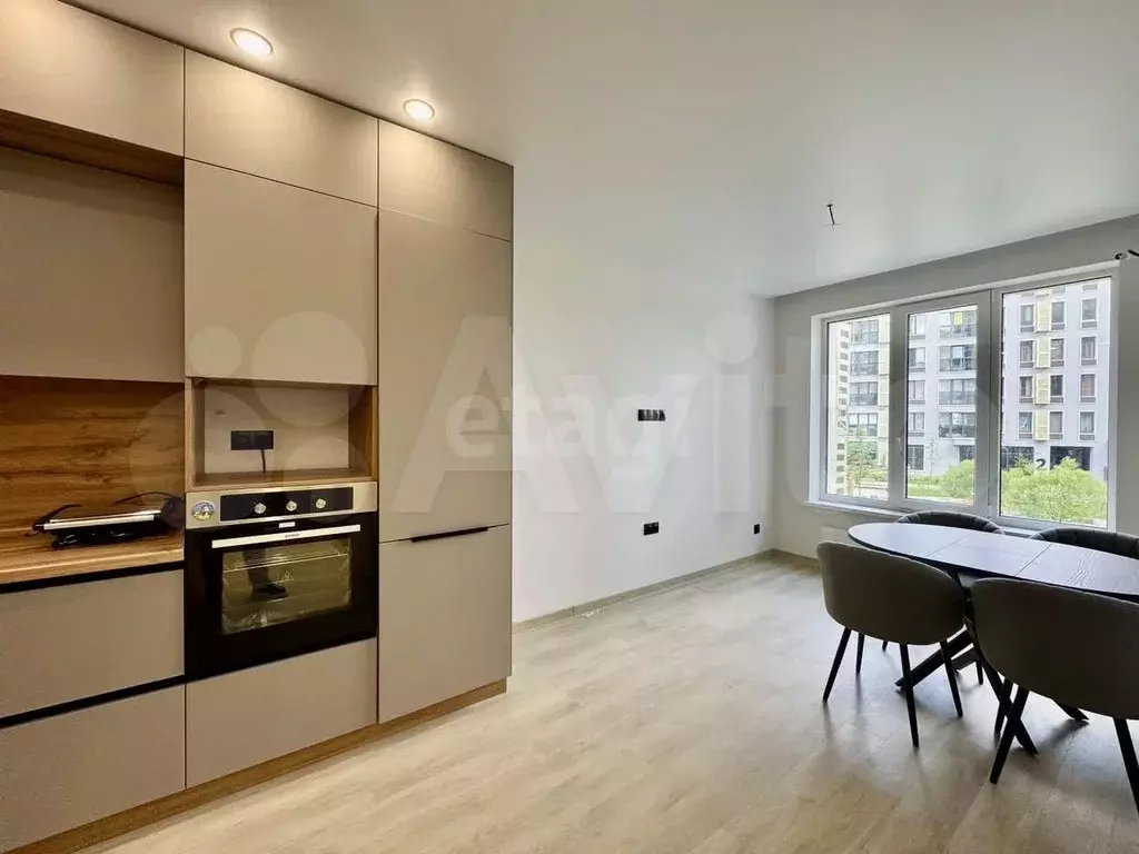 2-к. квартира, 60 м, 2/14 эт. - Фото 0