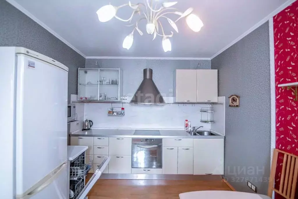 3-к кв. Сахалинская область, Южно-Сахалинск ул. Чехова, 29А (70.0 м) - Фото 1