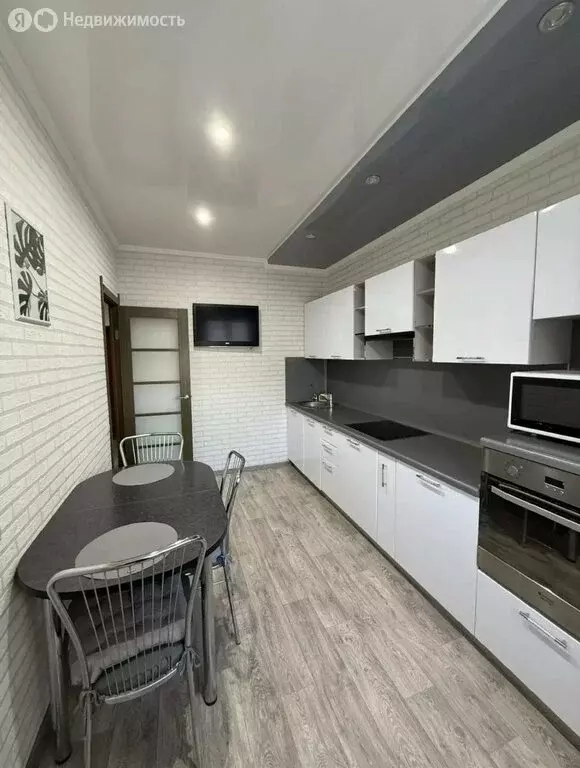 2-комнатная квартира: Астрахань, Студенческая улица, 7 (56 м) - Фото 2