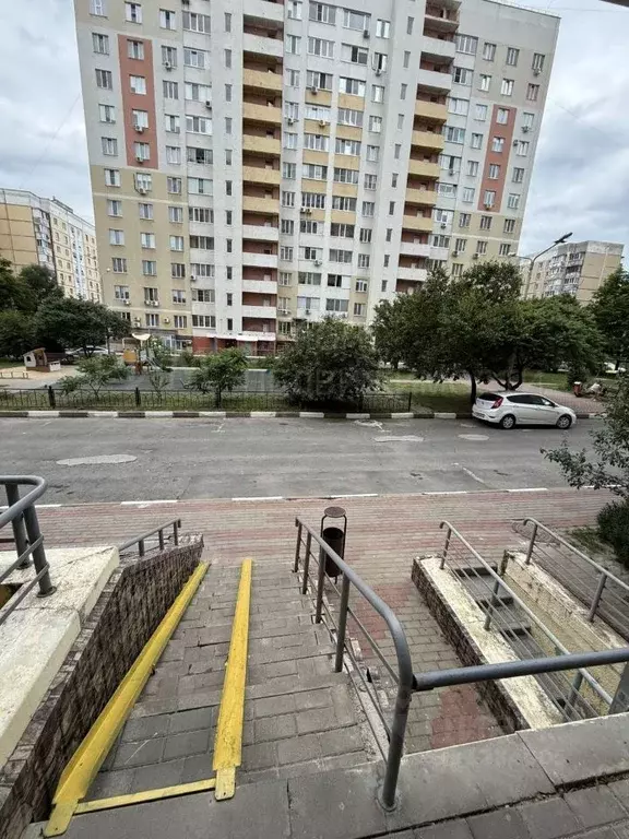 3-к кв. Белгородская область, Белгород ул. Буденного, 17в (104.5 м) - Фото 2
