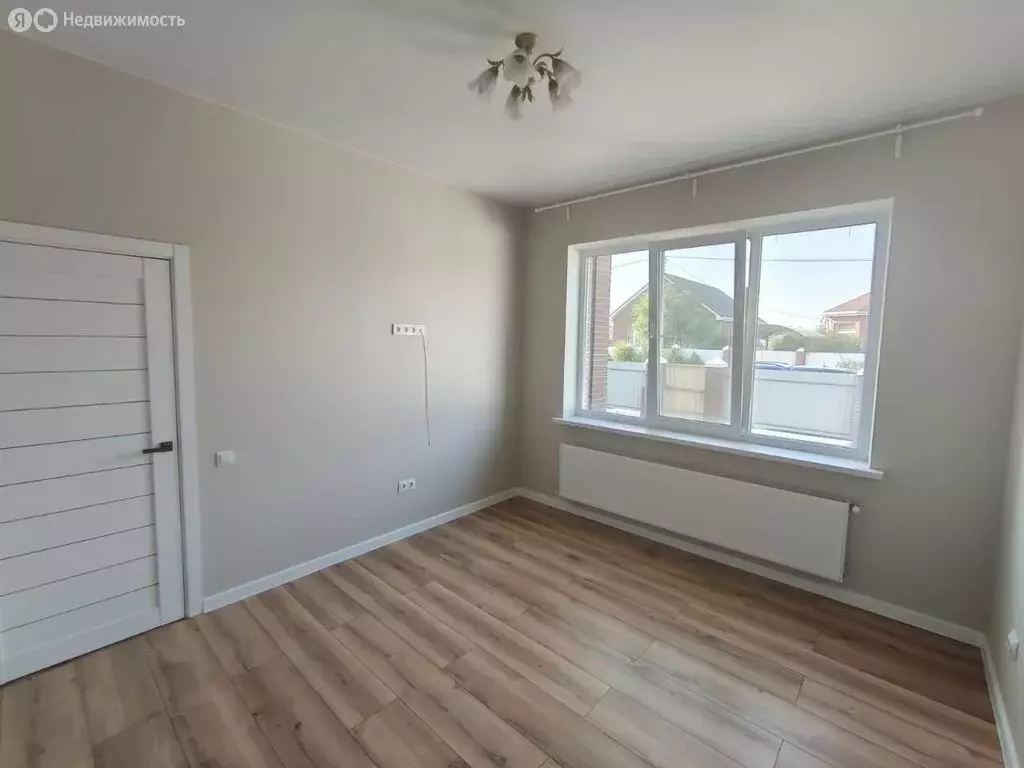 Дом в село Новобессергеневка, Речная улица (102 м) - Фото 1