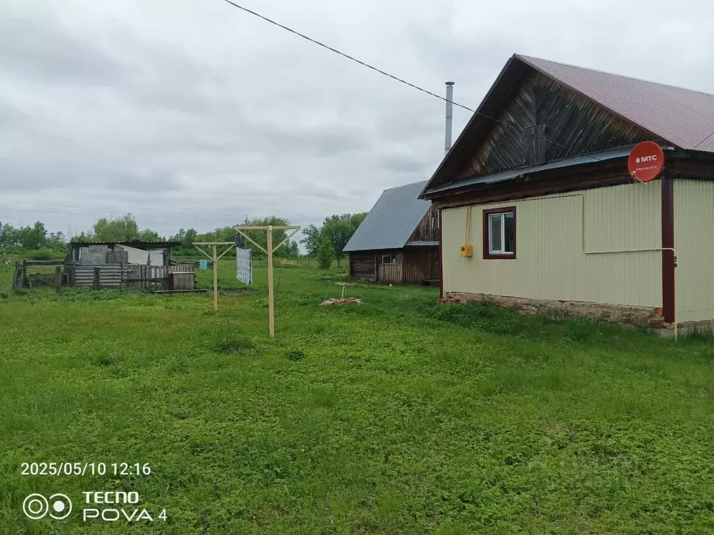 Дом в Башкортостан, Чишминский район, Кара-Якуповский сельсовет, д. ... - Фото 1