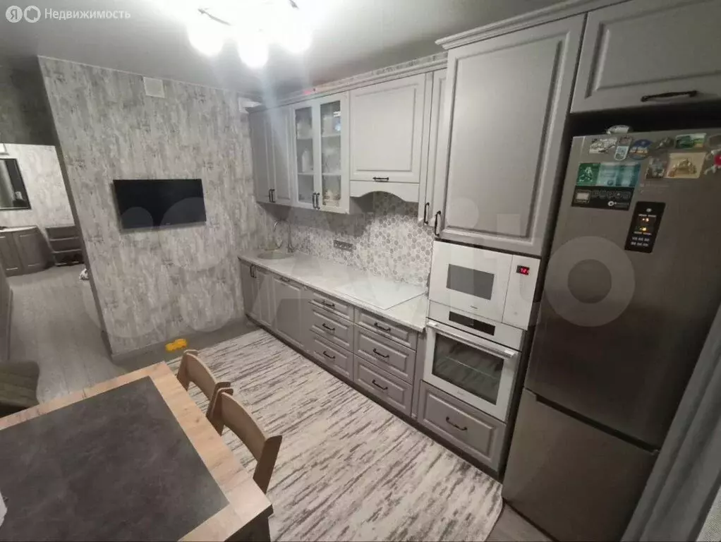 3-комнатная квартира: Омск, улица Перелёта, 19 (92 м) - Фото 1