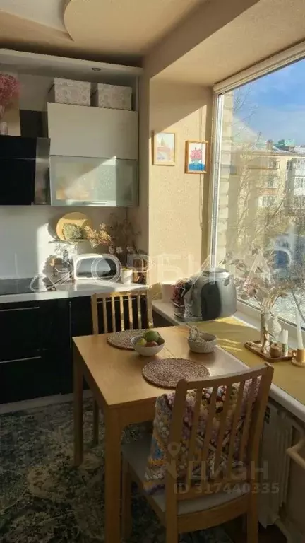 2-к кв. Тюменская область, Тюмень ул. Седова, 15 (58.4 м) - Фото 1