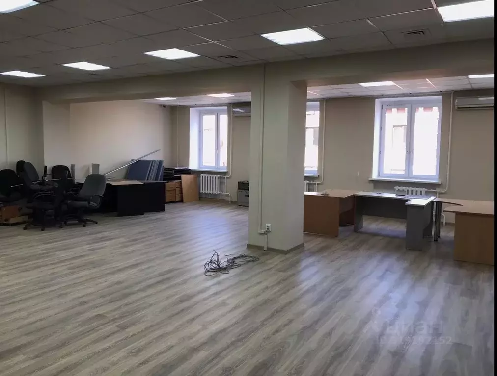Помещение свободного назначения в Тюменская область, Тюмень ул. ... - Фото 0
