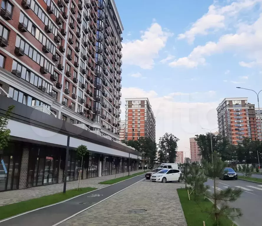 Коммерческое помещение,1 этаж, центральная улица в - Фото 1