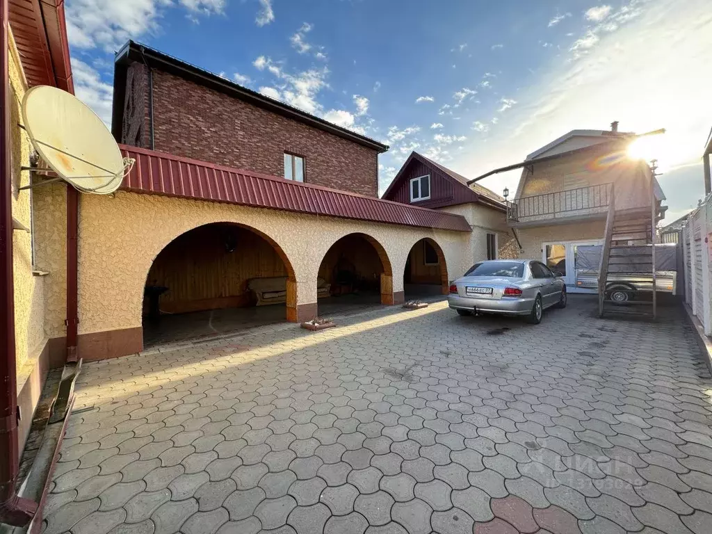 Дом в Кабардино-Балкария, Нальчик ул. Суворова, 262 (200 м) - Фото 1