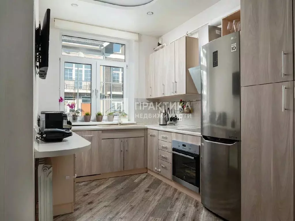 Продается 4-комнатная квартира - Фото 1