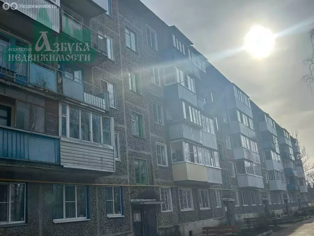 3-комнатная квартира: Смоленск, улица Куйбышева, 4 (50 м) - Фото 2