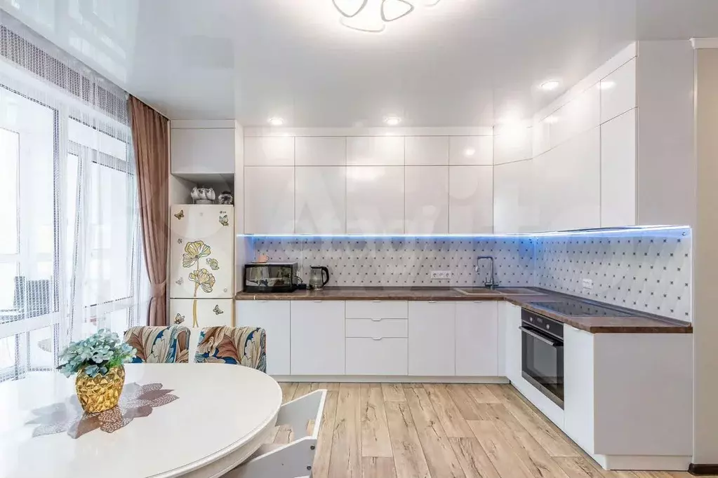 2-к. квартира, 60 м, 16/18 эт. - Фото 0