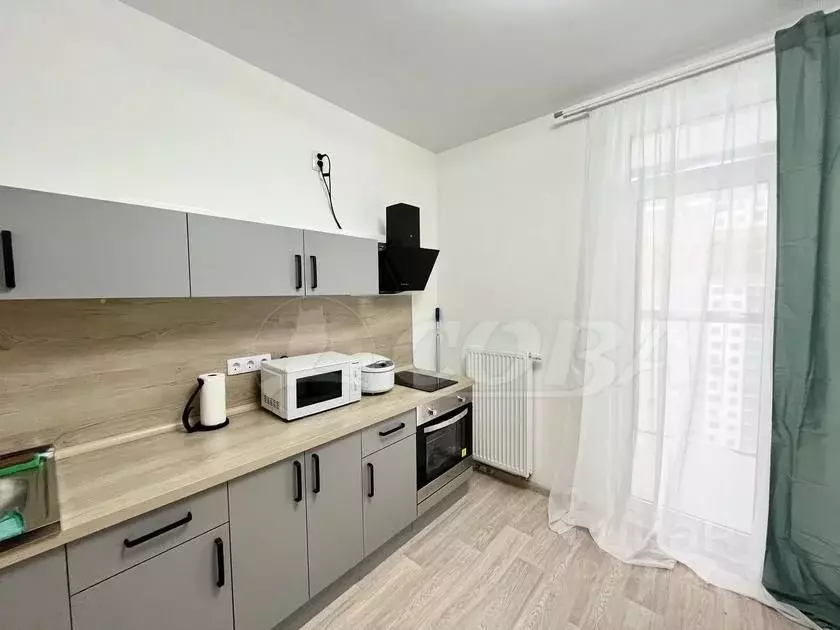 2-к кв. Тюменская область, Тюмень ул. Фармана Салманова, 16 (53.0 м) - Фото 1