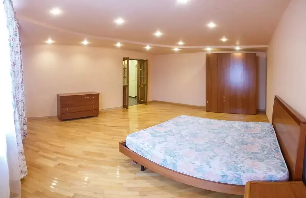 3-к кв. Татарстан, Казань ул. Академика Губкина, 52а (110.0 м) - Фото 0