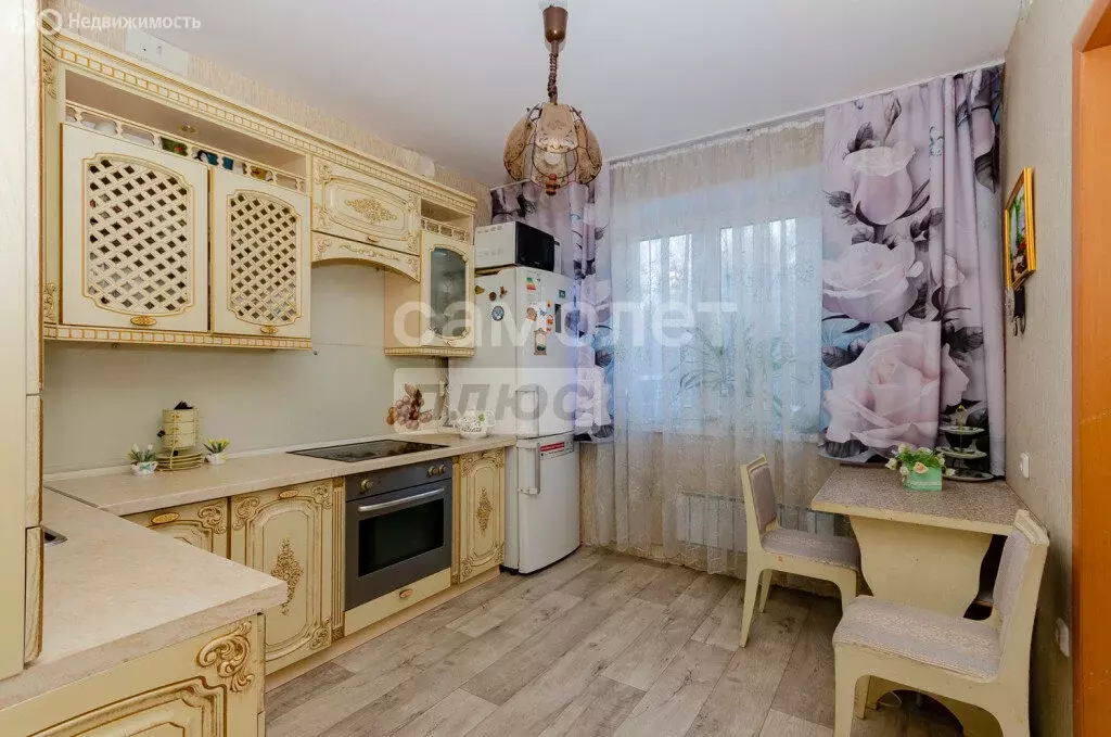 2-комнатная квартира: Челябинск, улица Мусы Джалиля, 15 (68 м) - Фото 0