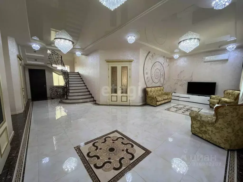 Дом в Ингушетия, Карабулак ул. Евдощенко, 60 (550 м) - Фото 1