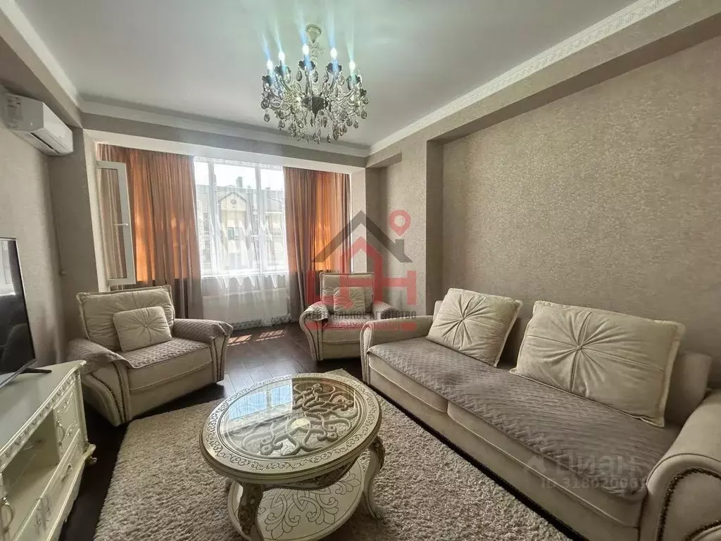 2-к кв. Ставропольский край, Ессентуки ул. Очаровательная, 10к3 (80.0 ... - Фото 0