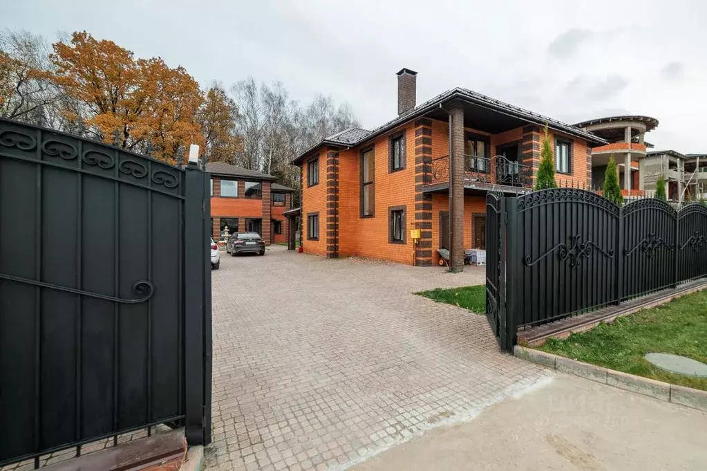 Дом в Москва д. Романцево, ул. Лесная, 21 (370 м) - Фото 1