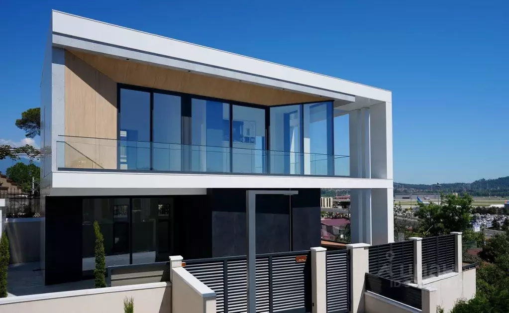 Дом в Краснодарский край, Сочи Адлер жилрайон, Центральный мкр,  (166 ... - Фото 2