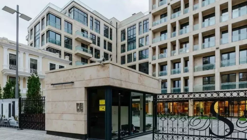 Гараж в Москва 1-й Смоленский пер., 21 (14 м) - Фото 1