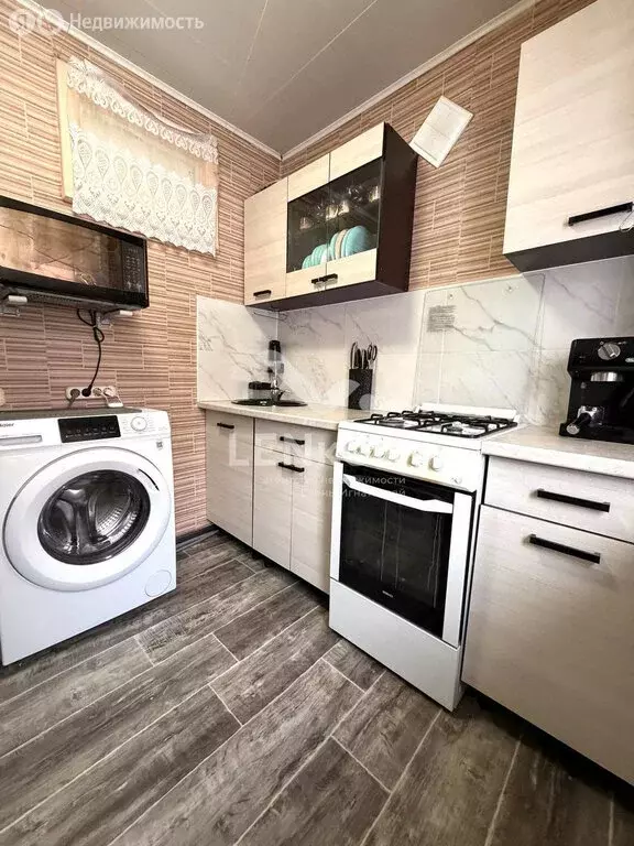 3-комнатная квартира: Ижевск, Автозаводская улица, 4 (51.5 м) - Фото 1