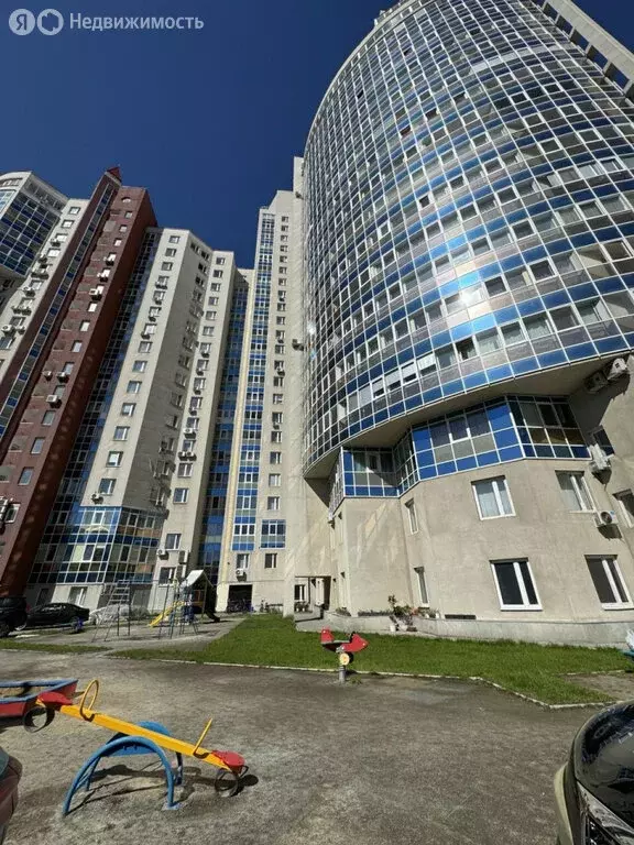 3-комнатная квартира: Екатеринбург, улица Большакова, 25 (94.6 м) - Фото 0