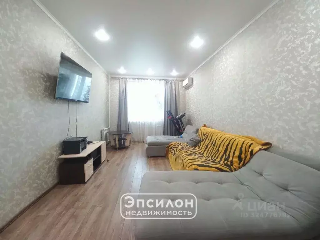 3-к кв. Курская область, Курск просп. Вячеслава Клыкова, 92 (86.5 м) - Фото 2