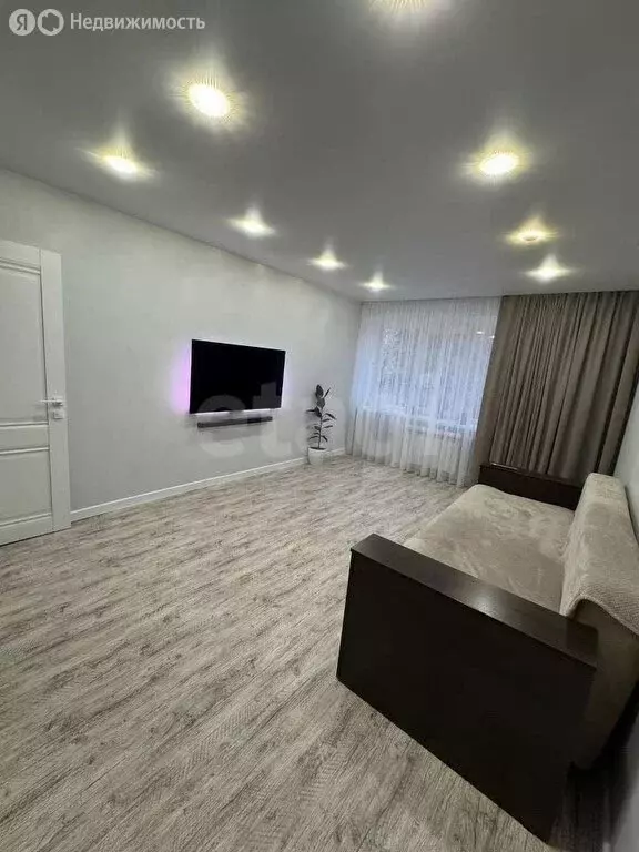 2-комнатная квартира: Набережные Челны, 1-й комплекс, 15 (44.8 м) - Фото 0