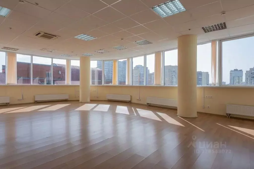 Офис в Краснодарский край, Краснодар Центральный мкр, ул. Советская, ... - Фото 1