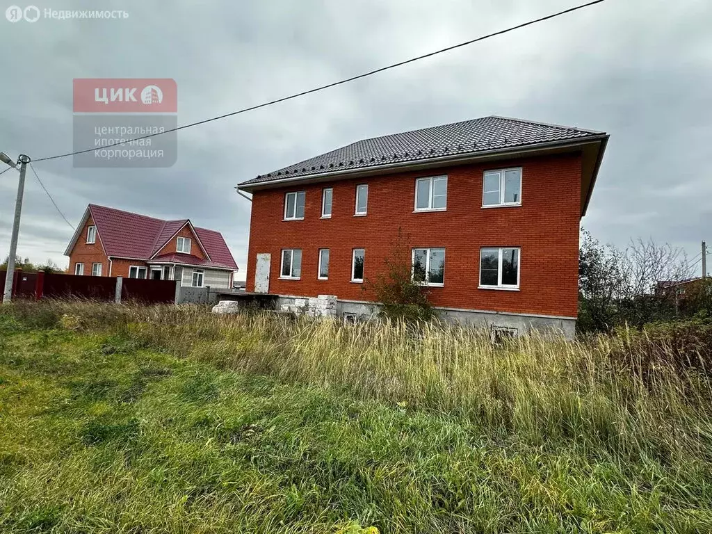 Дом в село Кузьминское, Полевая улица, 2 (481 м) - Фото 0