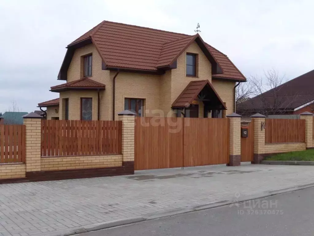 Дом в Белгородская область, Белгородский район, Тавровское с/пос, с. ... - Фото 1