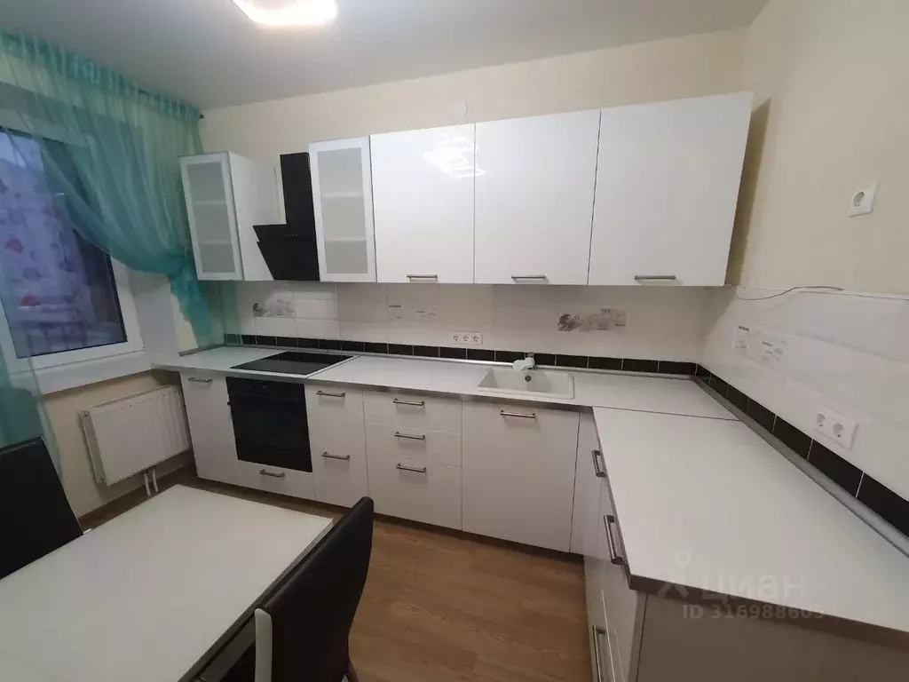 1-к кв. Татарстан, Казань ул. Рауиса Гареева, 102к2 (38.9 м) - Фото 0