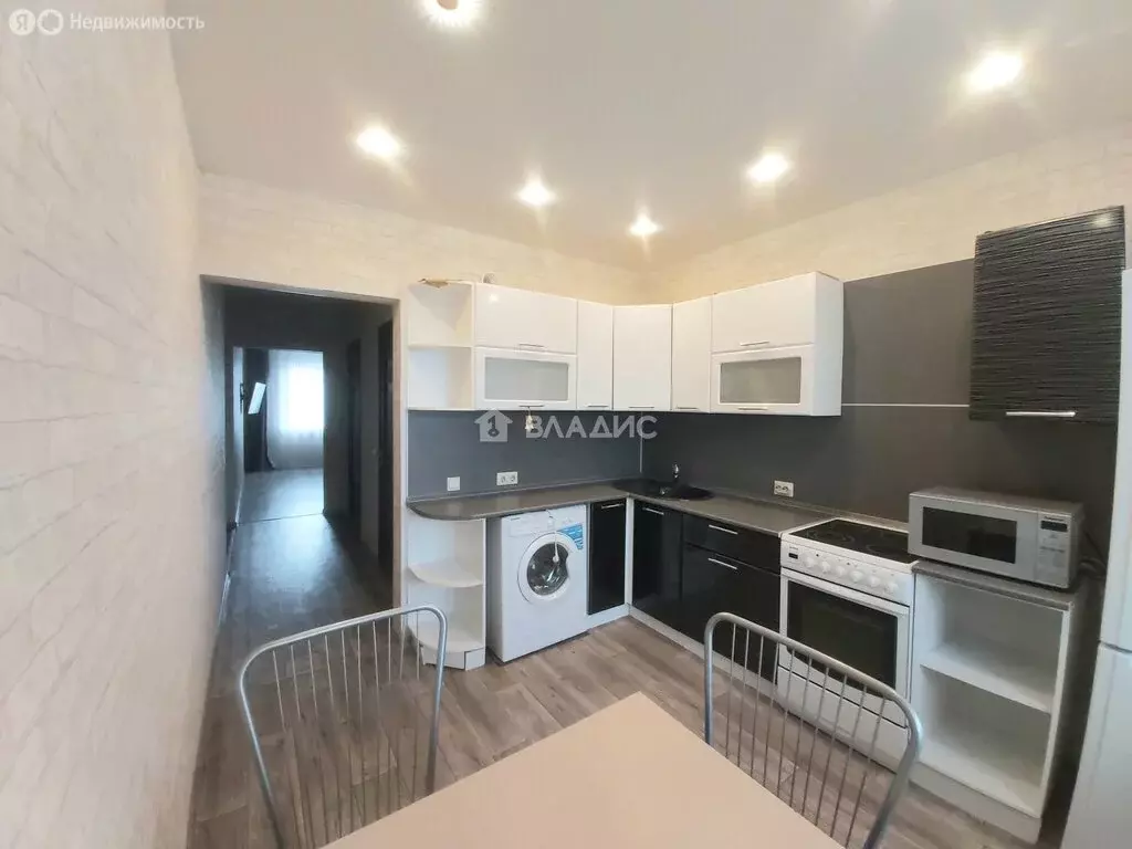 1-комнатная квартира: Ковров, улица Маршала Устинова, 3 (35 м) - Фото 1