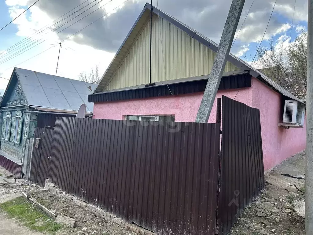 Дом в Саратовская область, Саратов 2-й имени Е.И. Пугачева мкр, 13-я ... - Фото 2