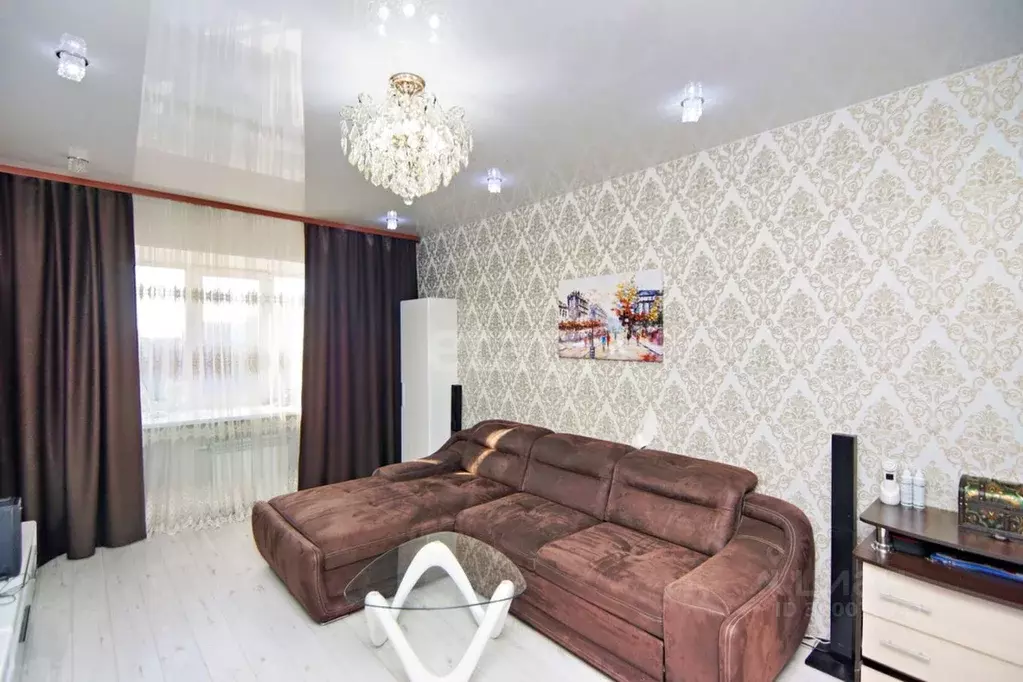 2-к кв. Ханты-Мансийский АО, Сургут ул. Александра Усольцева, 13 (63.1 ... - Фото 1