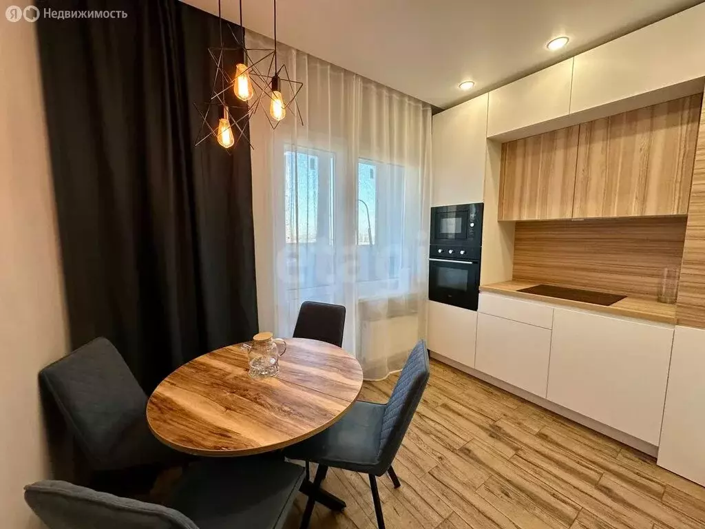 2-комнатная квартира: Санкт-Петербург, Южное шоссе, 51к3 (57.4 м) - Фото 1