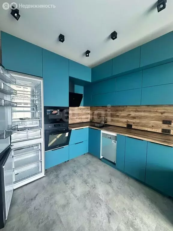 2-комнатная квартира: Петропавловск-Камчатский, улица Топоркова, 4 ... - Фото 1