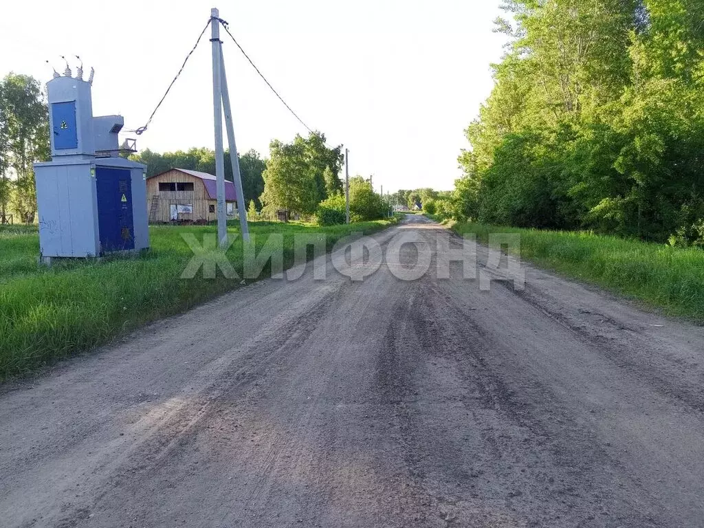 Участок в село Ярково, Светлая улица (18 м) - Фото 1
