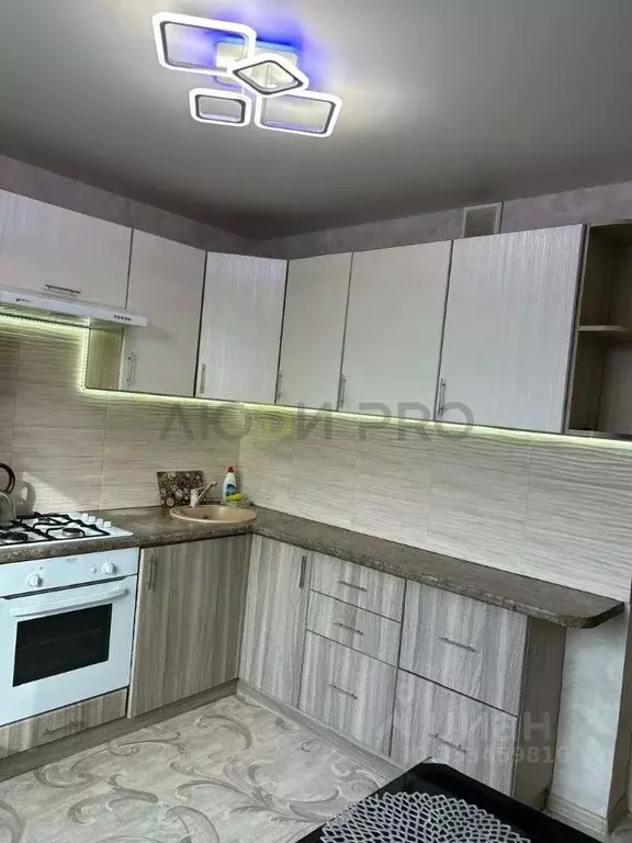 3-к кв. Коми, Сыктывкар ул. Ленина, 6 (66.9 м) - Фото 0