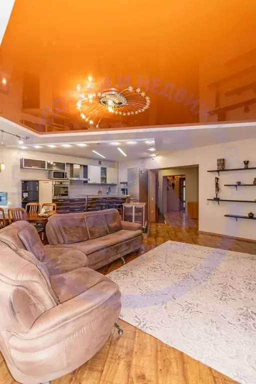 3-к кв. Курганская область, Курган Пролетарская ул., 20к1 (124.0 м) - Фото 1